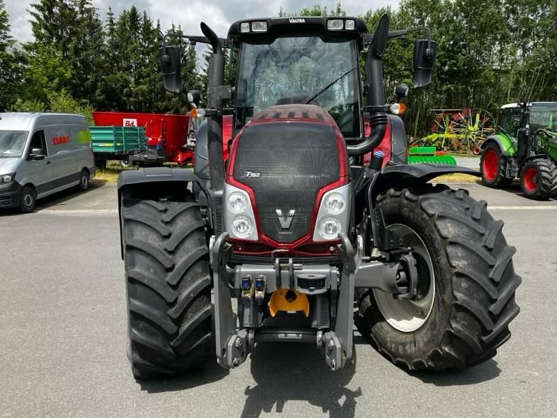 Traktor typu Valtra T163D, Gebrauchtmaschine w Gefrees (Zdjęcie 2)