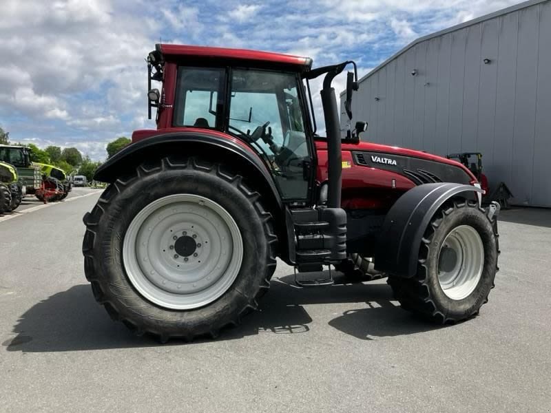 Traktor van het type Valtra T163D, Gebrauchtmaschine in Schwend (Foto 9)