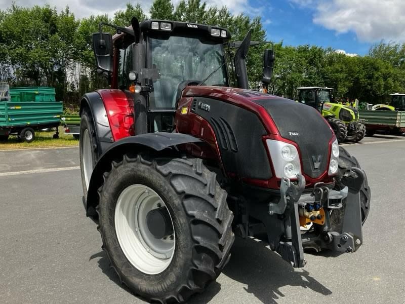 Traktor van het type Valtra T163D, Gebrauchtmaschine in Schwend (Foto 3)