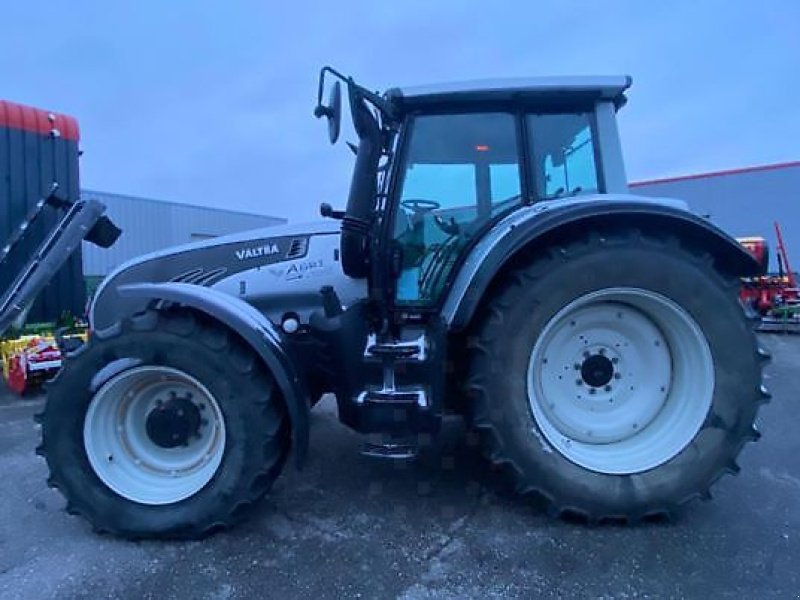 Traktor tipa Valtra T172 HITECH, Gebrauchtmaschine u Sainte-Croix-en-Plaine (Slika 3)