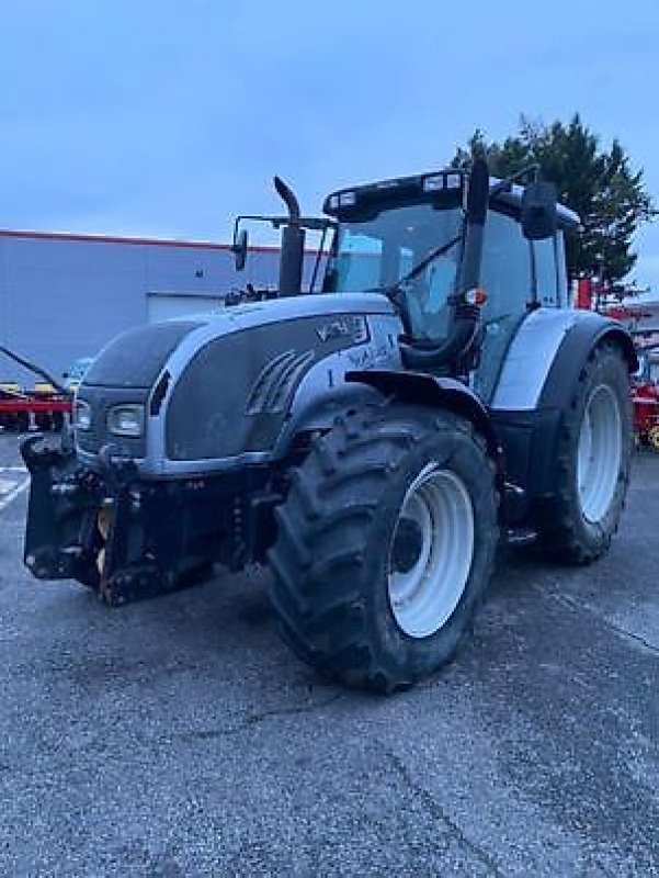 Traktor of the type Valtra T172 HITECH, Gebrauchtmaschine in Sainte-Croix-en-Plaine (Picture 1)