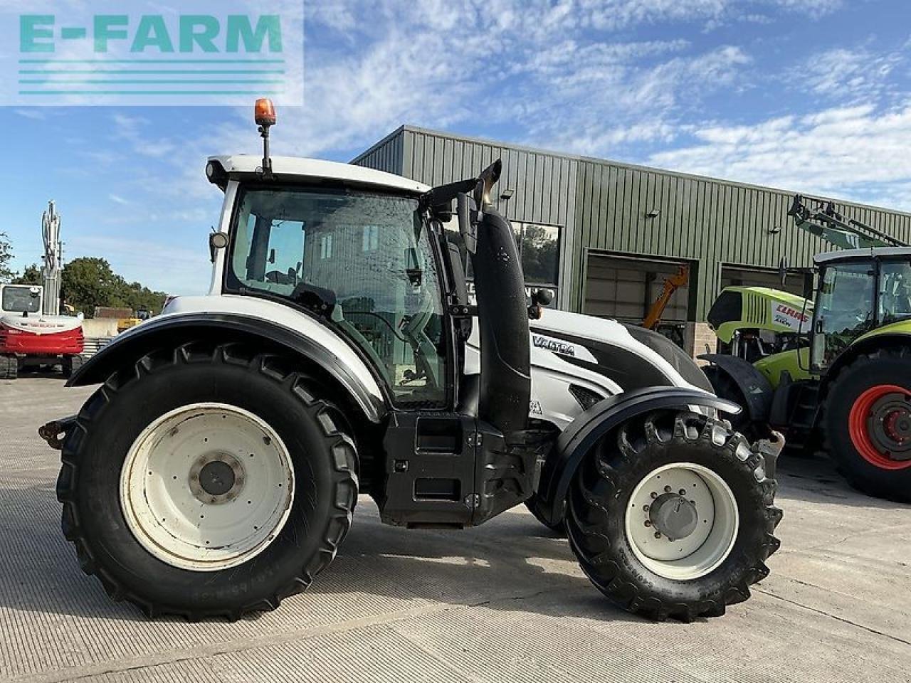 Traktor du type Valtra t174 active tractor (st20875), Gebrauchtmaschine en SHAFTESBURY (Photo 1)