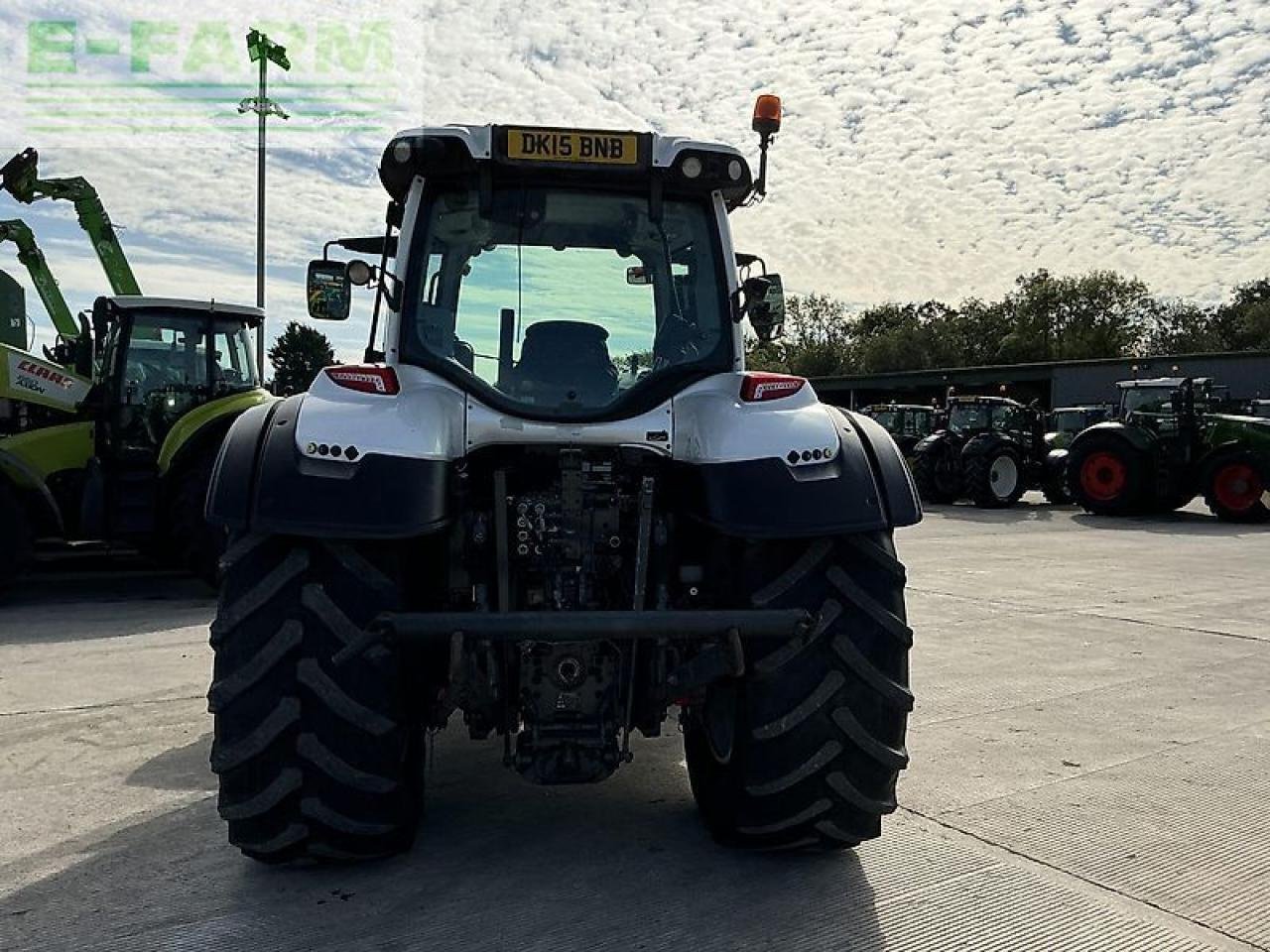 Traktor van het type Valtra t174 active tractor (st20875), Gebrauchtmaschine in SHAFTESBURY (Foto 8)