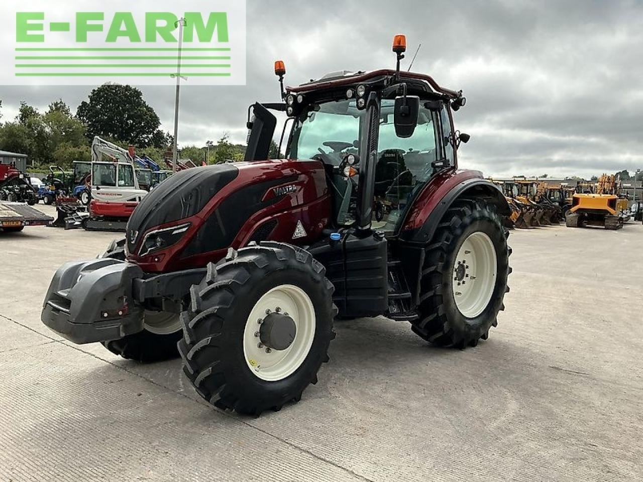 Traktor typu Valtra t174 active twin track reverse tractor (st20714), Gebrauchtmaschine v SHAFTESBURY (Obrázek 4)