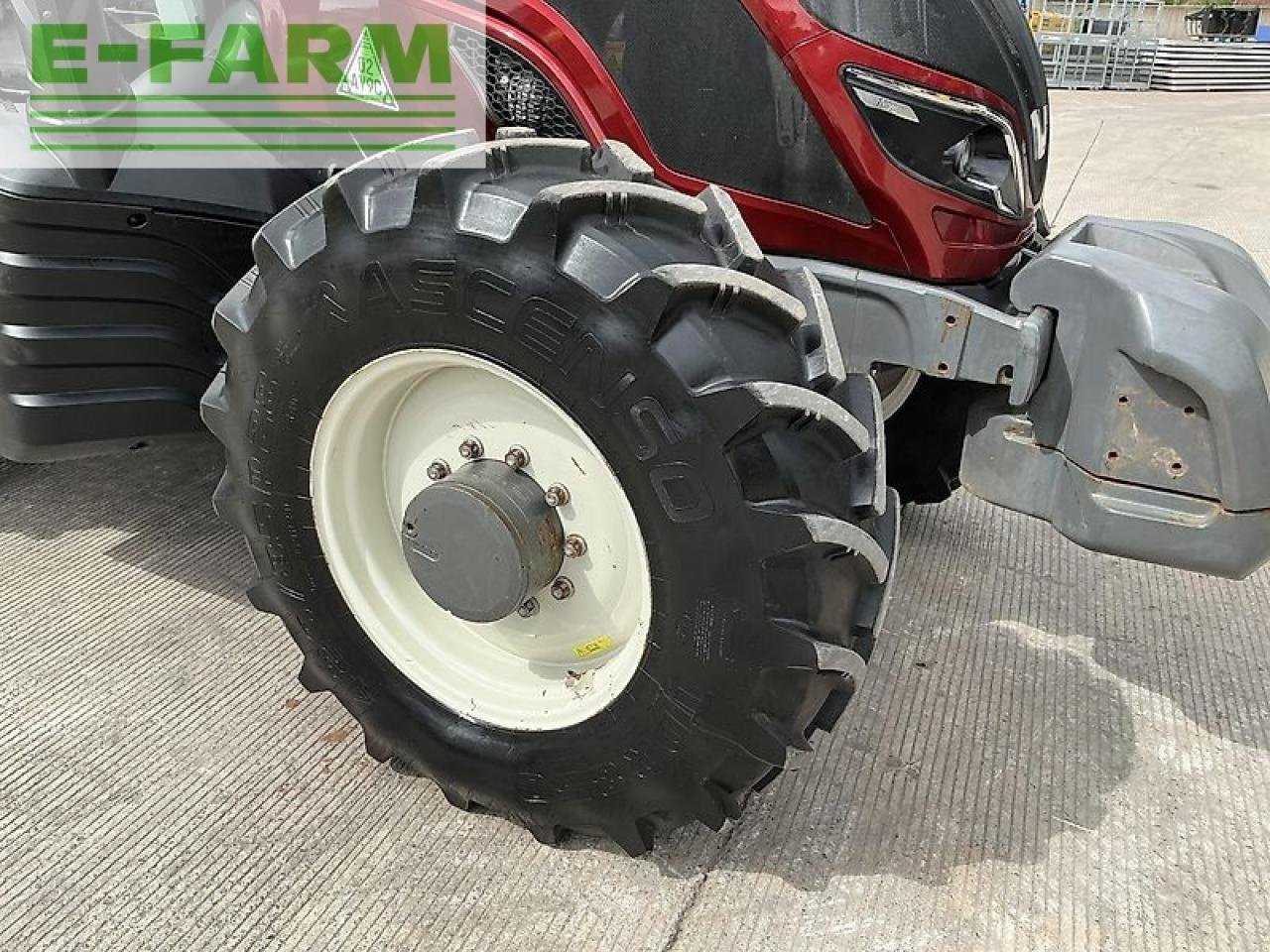 Traktor типа Valtra t174 active twin track reverse tractor (st20714), Gebrauchtmaschine в SHAFTESBURY (Фотография 9)