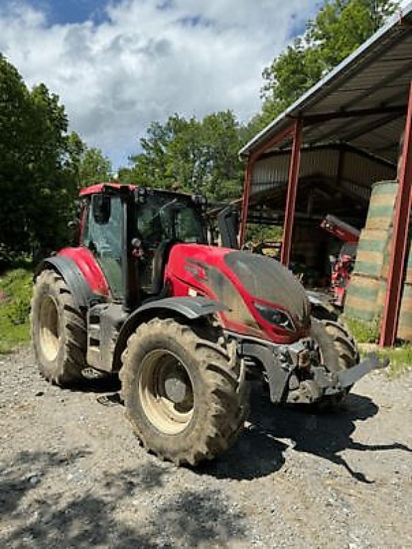 Traktor of the type Valtra T174 ACTIVE, Gebrauchtmaschine in Revel (Picture 1)