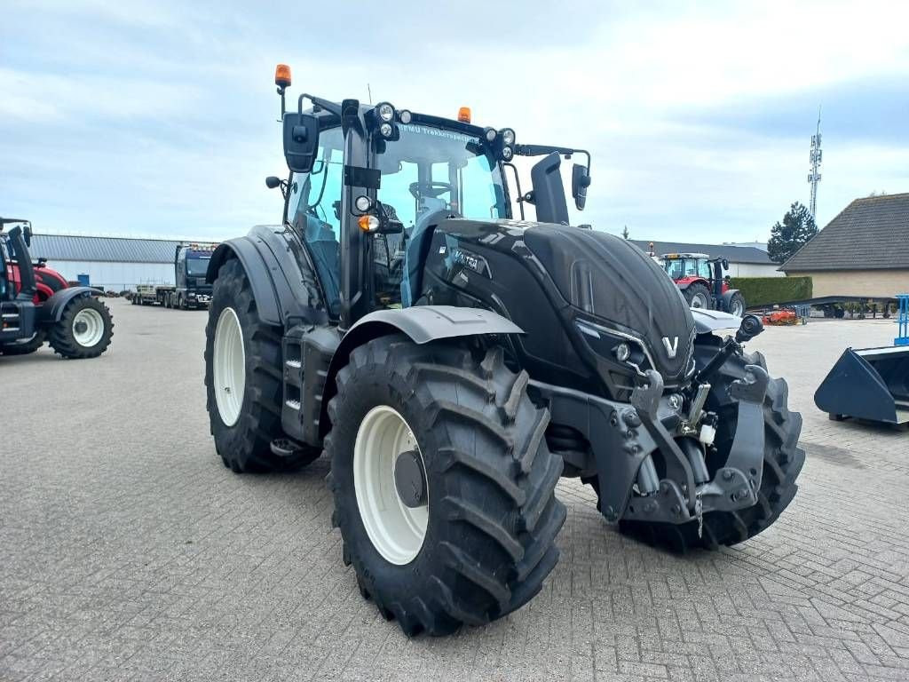 Traktor типа Valtra T174 Direct Smart Touch, 2021, 365 uur!, Gebrauchtmaschine в Marknesse (Фотография 7)