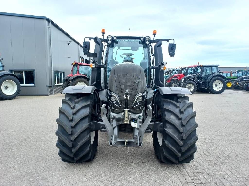 Traktor типа Valtra T174 Direct Smart Touch, 2021, 365 uur!, Gebrauchtmaschine в Marknesse (Фотография 3)