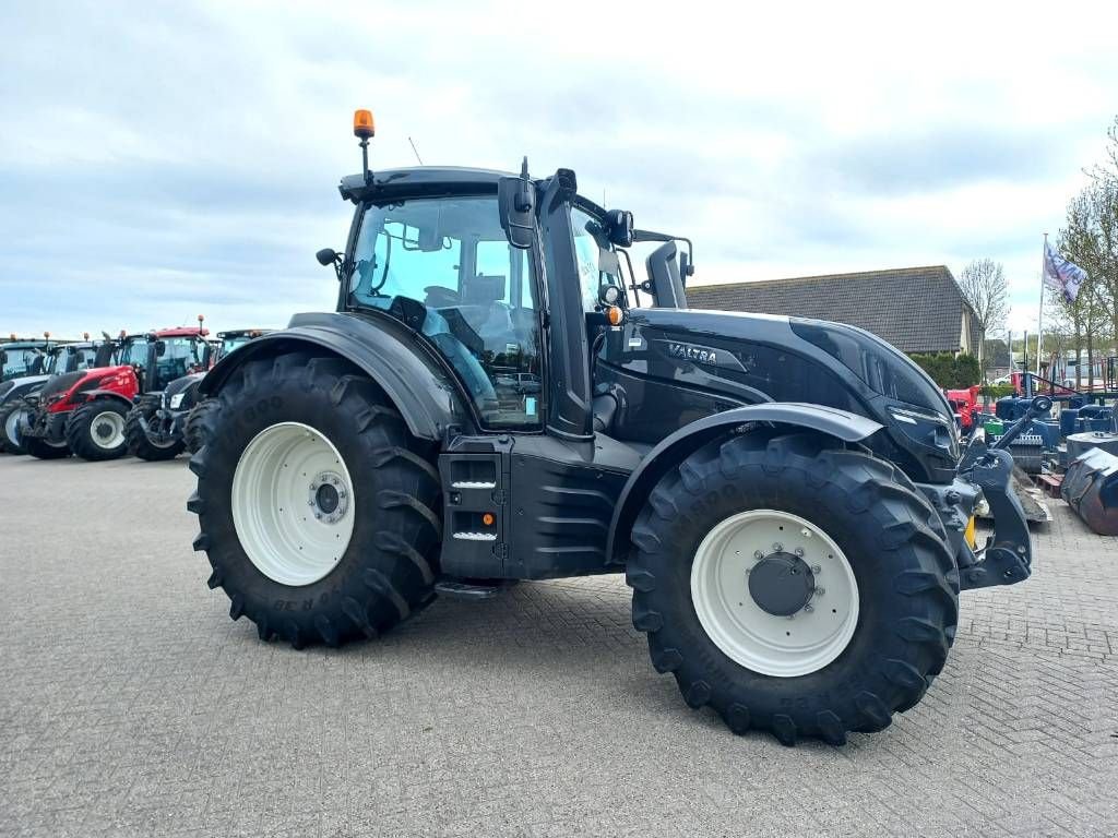 Traktor of the type Valtra T174 Direct Smart Touch, 2021, 450 hours!, Gebrauchtmaschine in Marknesse (Picture 5)