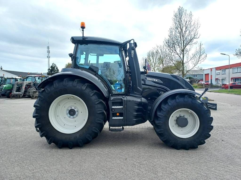 Traktor van het type Valtra T174 Direct Smart Touch, 2021, 450 hours!, Gebrauchtmaschine in Marknesse (Foto 4)