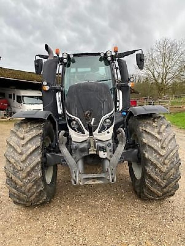 Traktor of the type Valtra T174 DIRECT, Gebrauchtmaschine in Muespach-le-Haut (Picture 3)