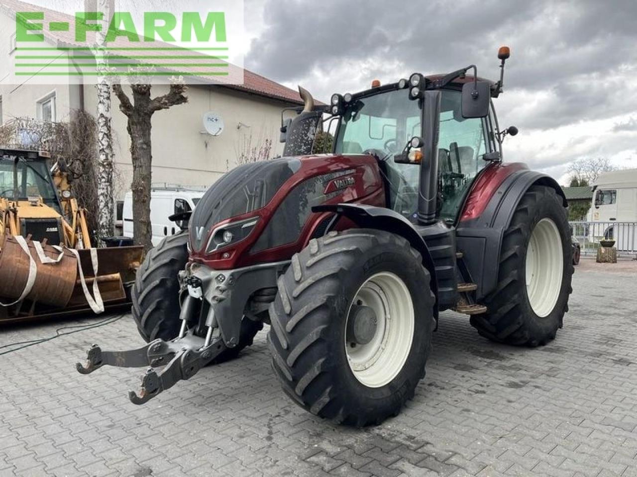 Traktor van het type Valtra t174 versu - pneumatyka - air brakes, Gebrauchtmaschine in DAMAS?AWEK (Foto 1)