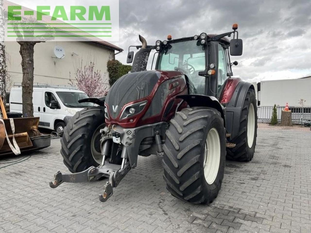 Traktor van het type Valtra t174 versu - pneumatyka - air brakes, Gebrauchtmaschine in DAMAS?AWEK (Foto 2)