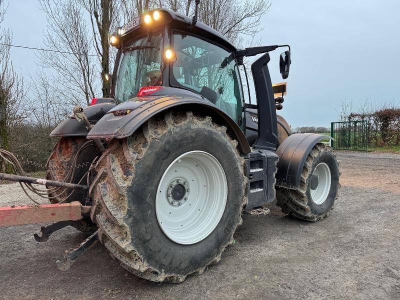 Traktor des Typs Valtra T174 VERSU, Gebrauchtmaschine in Richebourg (Bild 4)