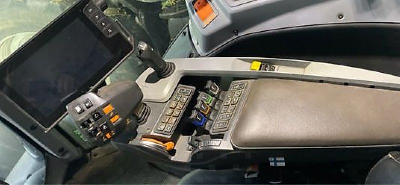 Traktor del tipo Valtra T174 VERSU, Gebrauchtmaschine en PEYROLE (Imagen 4)