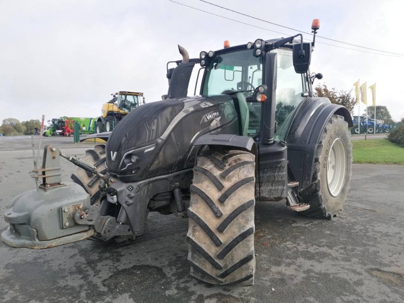 Traktor of the type Valtra T174, Gebrauchtmaschine in Le Horps (Picture 1)