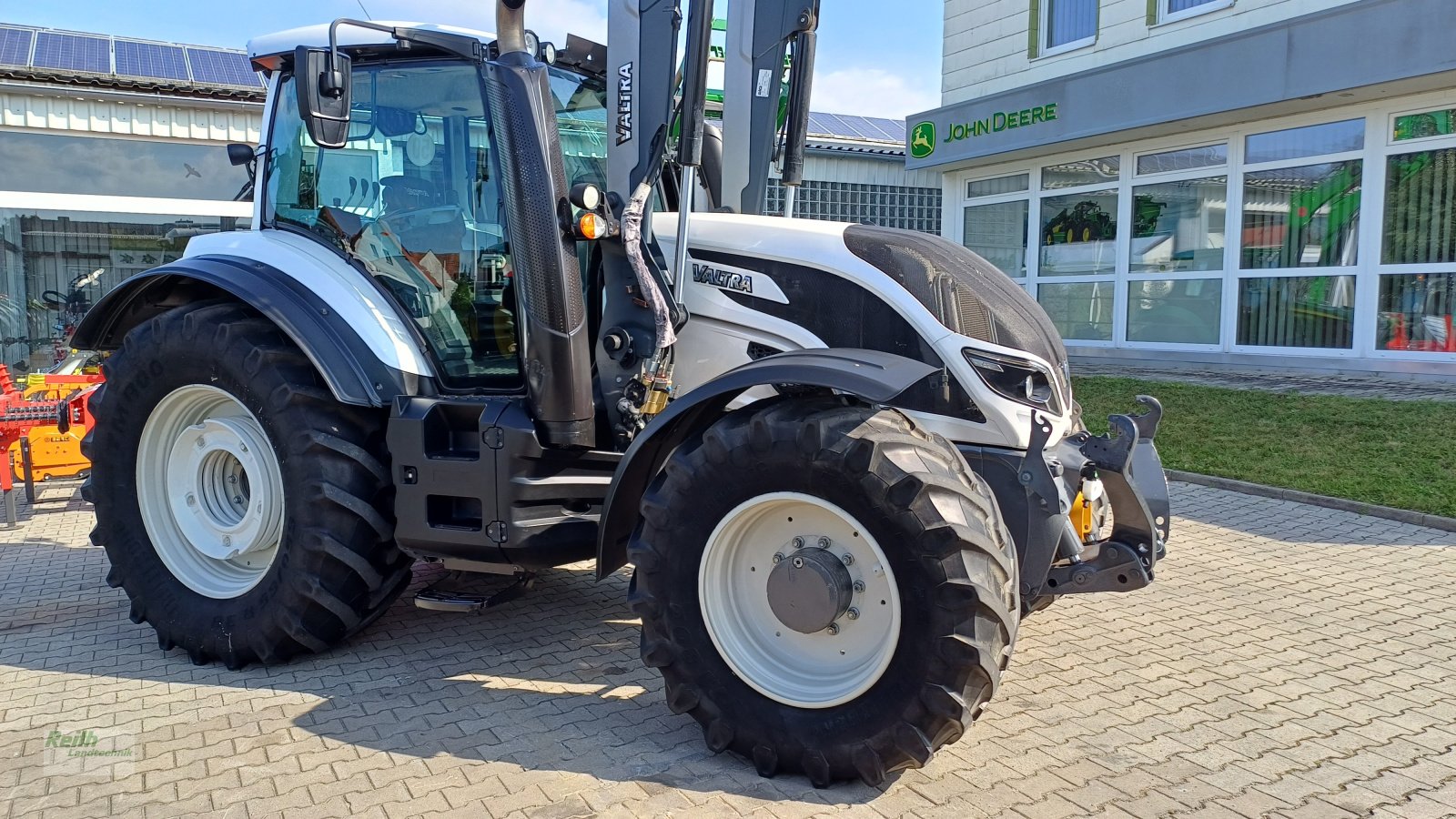 Traktor del tipo Valtra T174, Gebrauchtmaschine en Wolnzach (Imagen 2)