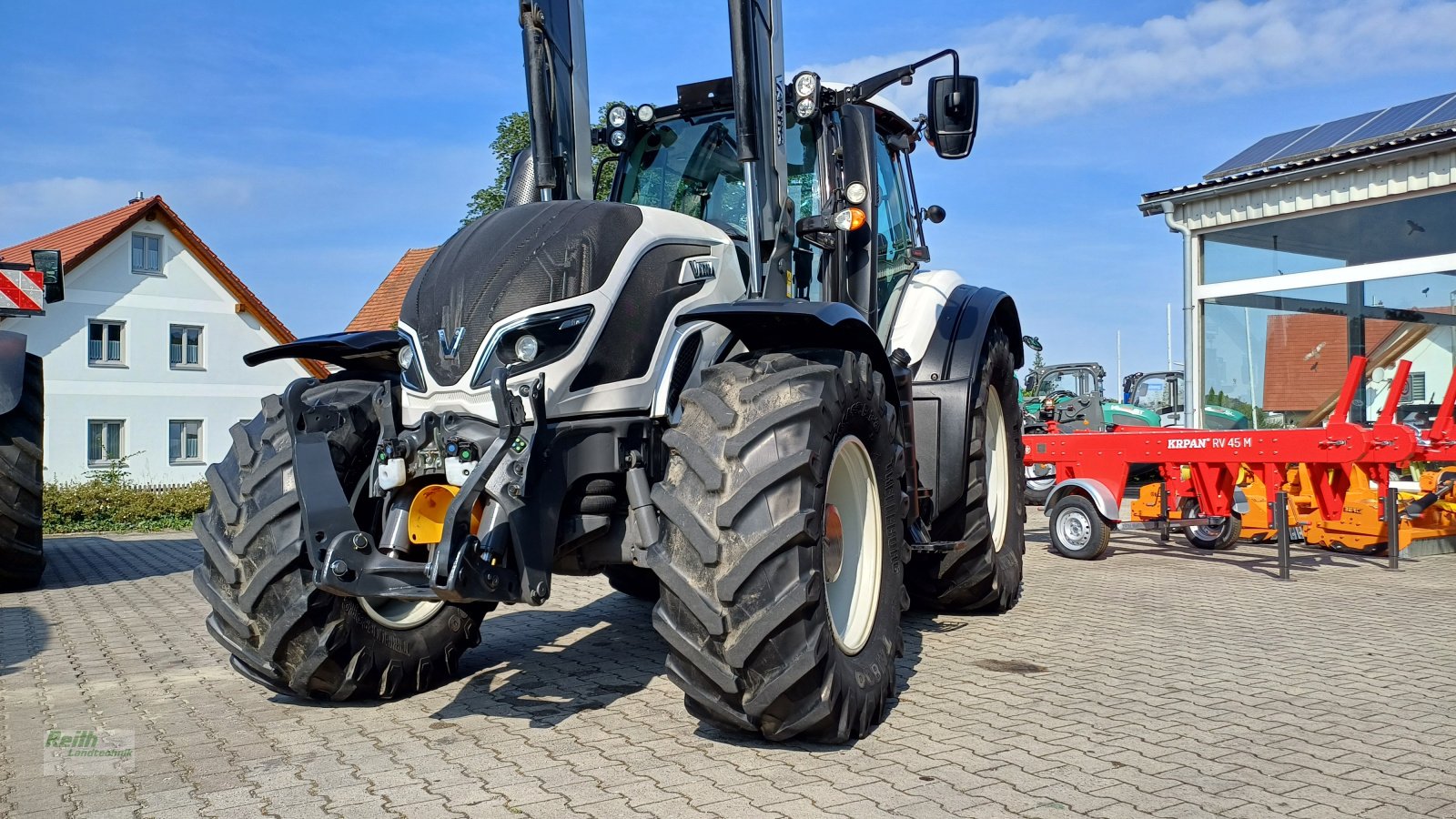 Traktor des Typs Valtra T174, Gebrauchtmaschine in Wolnzach (Bild 9)