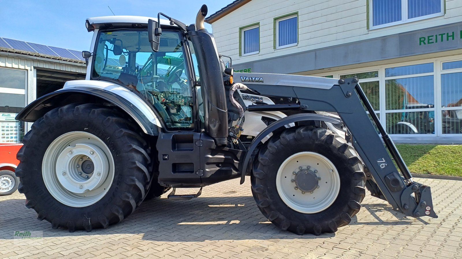 Traktor типа Valtra T174, Gebrauchtmaschine в Wolnzach (Фотография 25)