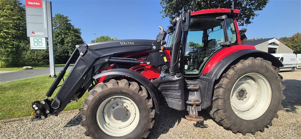 Traktor del tipo Valtra T174E Active Med frontlæsser, Gebrauchtmaschine In Ringkøbing (Immagine 1)