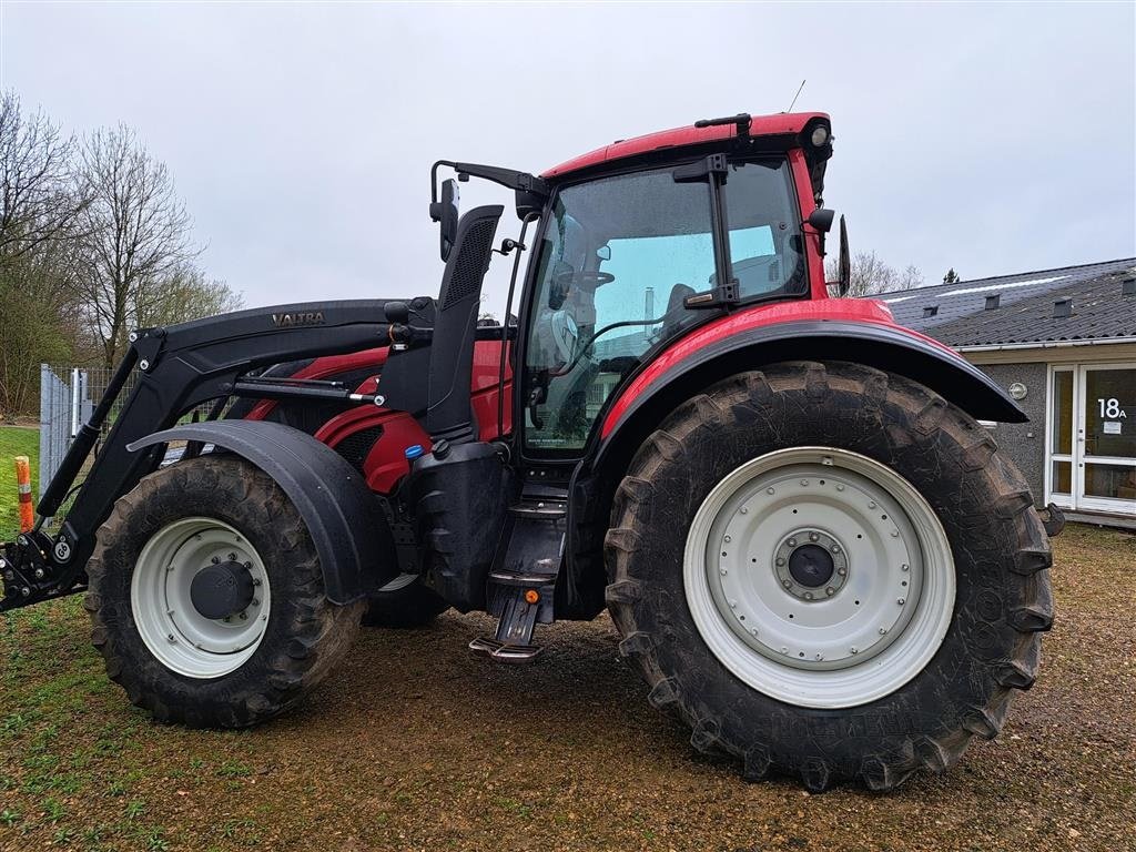 Traktor του τύπου Valtra T174E Active Med frontlæsser, Gebrauchtmaschine σε Ringkøbing (Φωτογραφία 3)