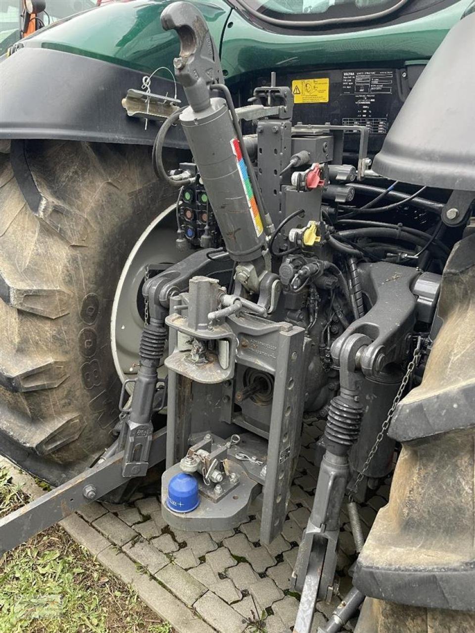 Traktor del tipo Valtra T174EA, Gebrauchtmaschine In Fürth / Burgfarrnbach (Immagine 7)