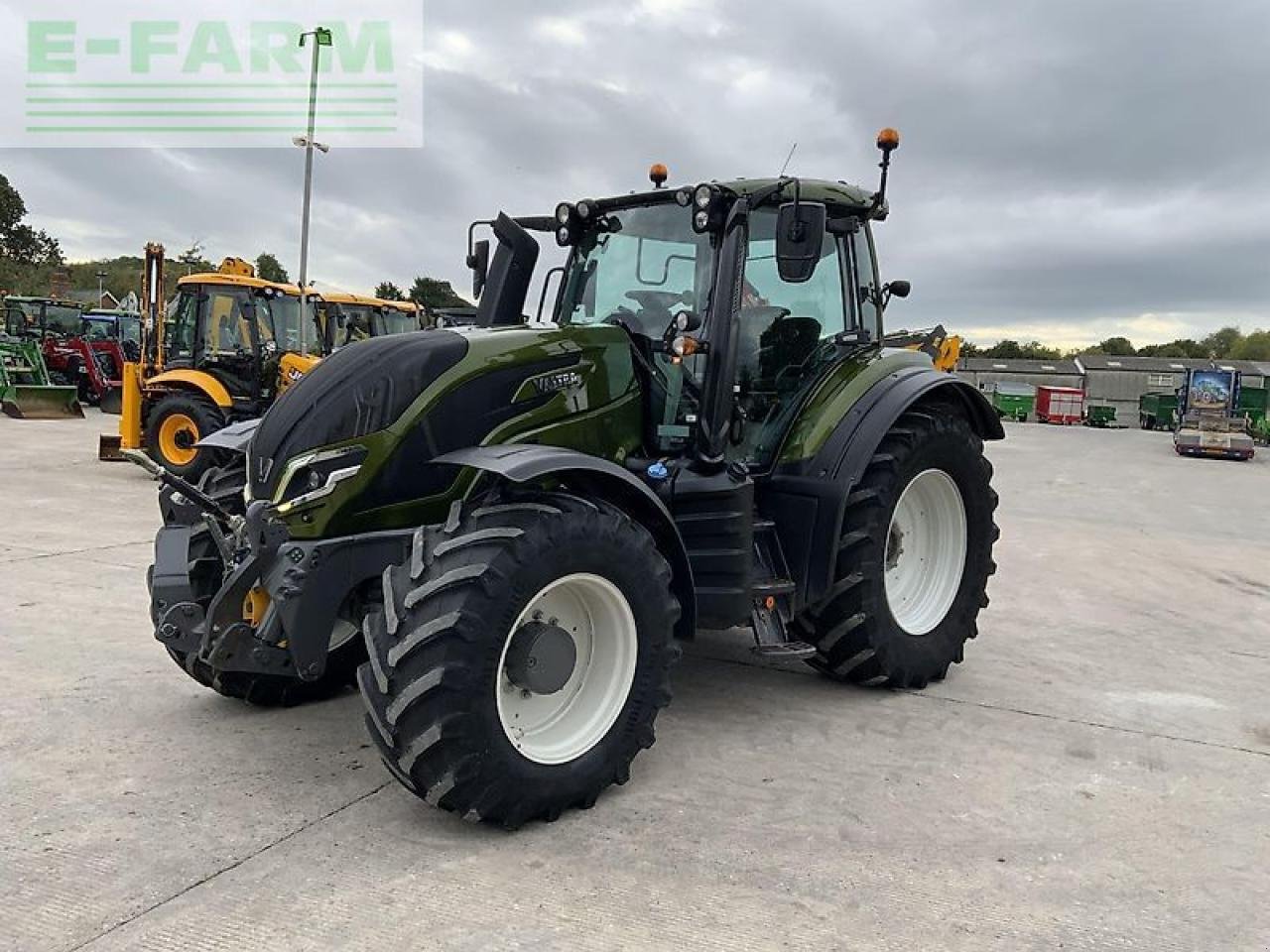 Traktor des Typs Valtra t175 active tractor (st21258) Active, Gebrauchtmaschine in SHAFTESBURY (Bild 5)