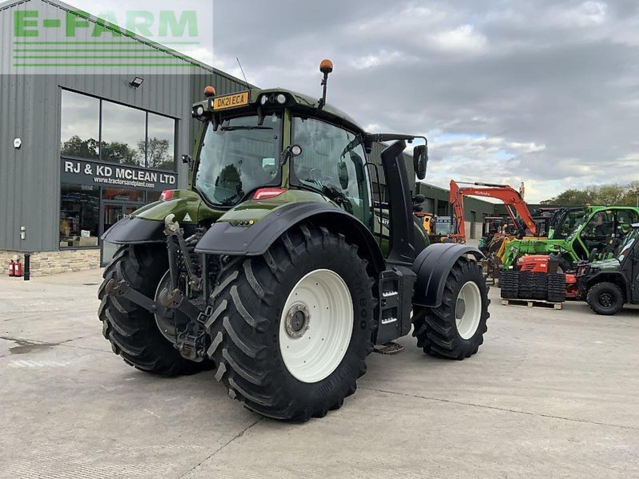 Traktor des Typs Valtra t175 active tractor (st21258) Active, Gebrauchtmaschine in SHAFTESBURY (Bild 10)