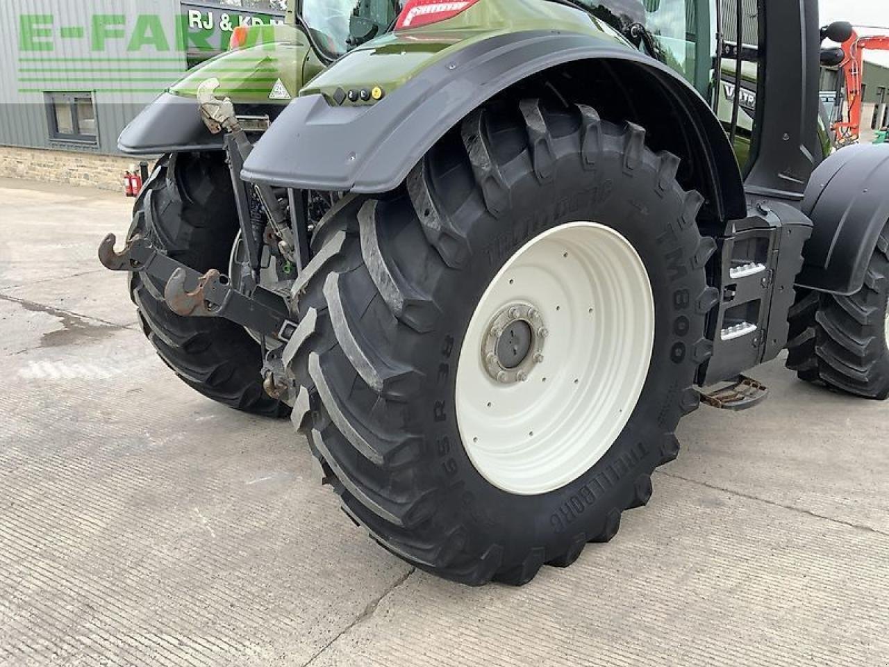 Traktor des Typs Valtra t175 active tractor (st21258) Active, Gebrauchtmaschine in SHAFTESBURY (Bild 11)