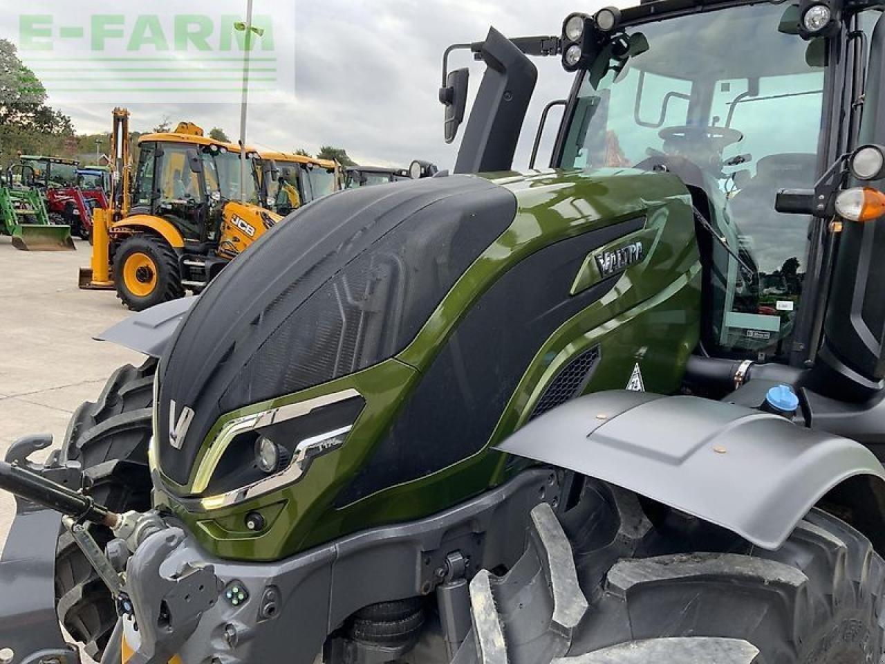 Traktor des Typs Valtra t175 active tractor (st21258) Active, Gebrauchtmaschine in SHAFTESBURY (Bild 15)