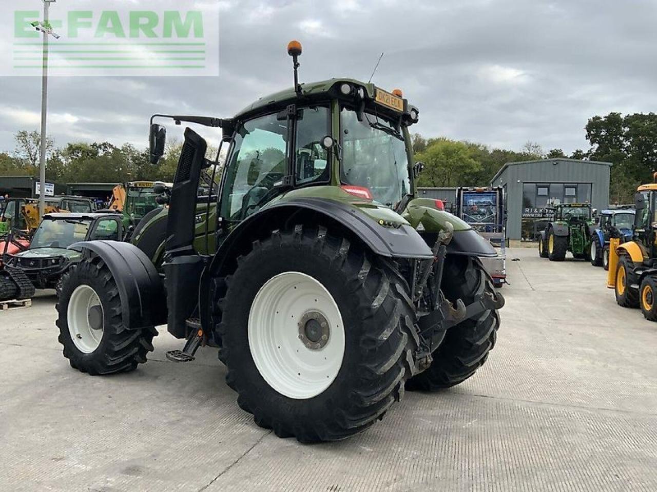 Traktor tip Valtra t175 active tractor (st21258) Active, Gebrauchtmaschine in SHAFTESBURY (Poză 7)