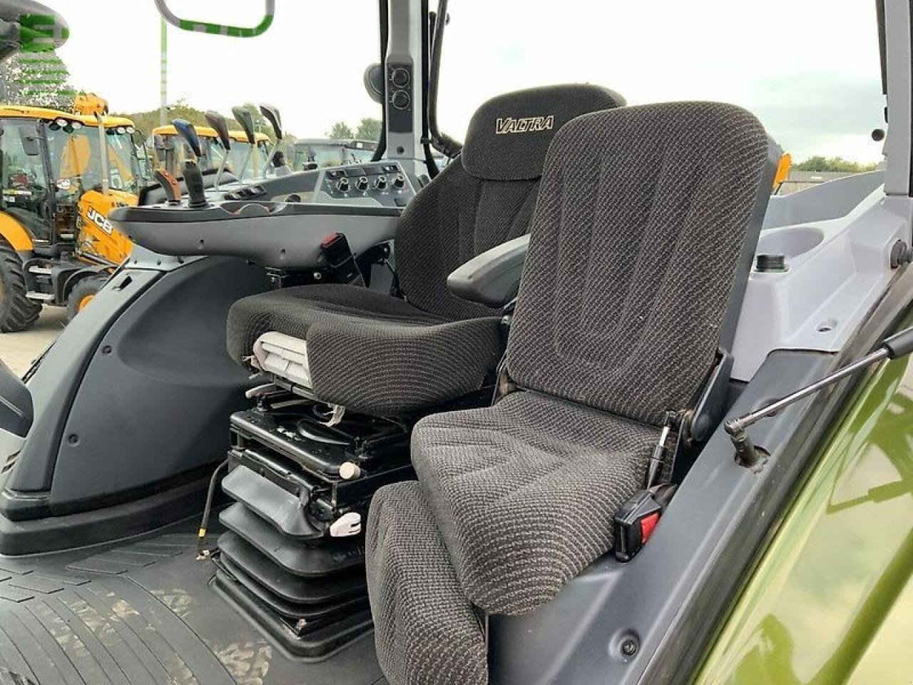 Traktor tip Valtra t175 active tractor (st21258) Active, Gebrauchtmaschine in SHAFTESBURY (Poză 19)