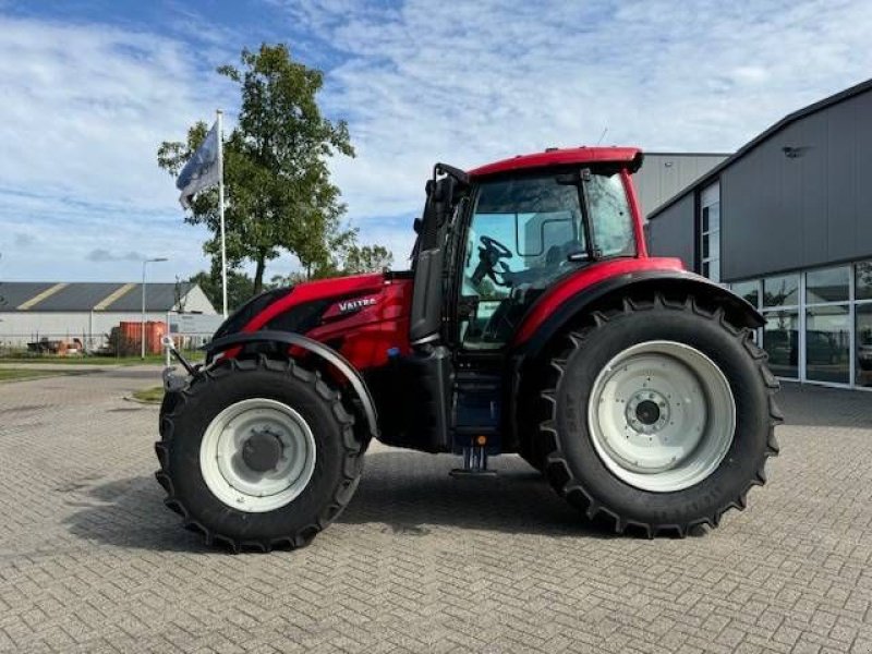 Traktor van het type Valtra T175 Ecopower Direct Smart Touch!, Neumaschine in Marknesse (Foto 10)