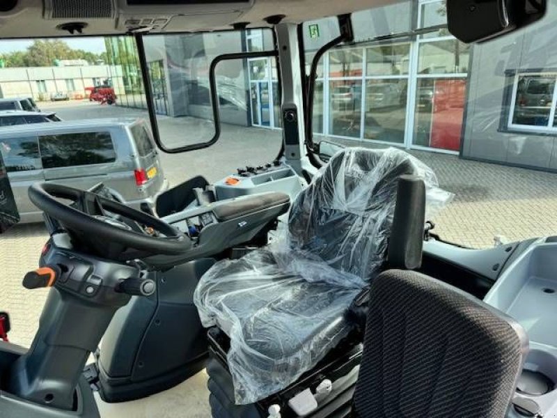 Traktor van het type Valtra T175 Ecopower Direct Smart Touch!, Neumaschine in Marknesse (Foto 8)