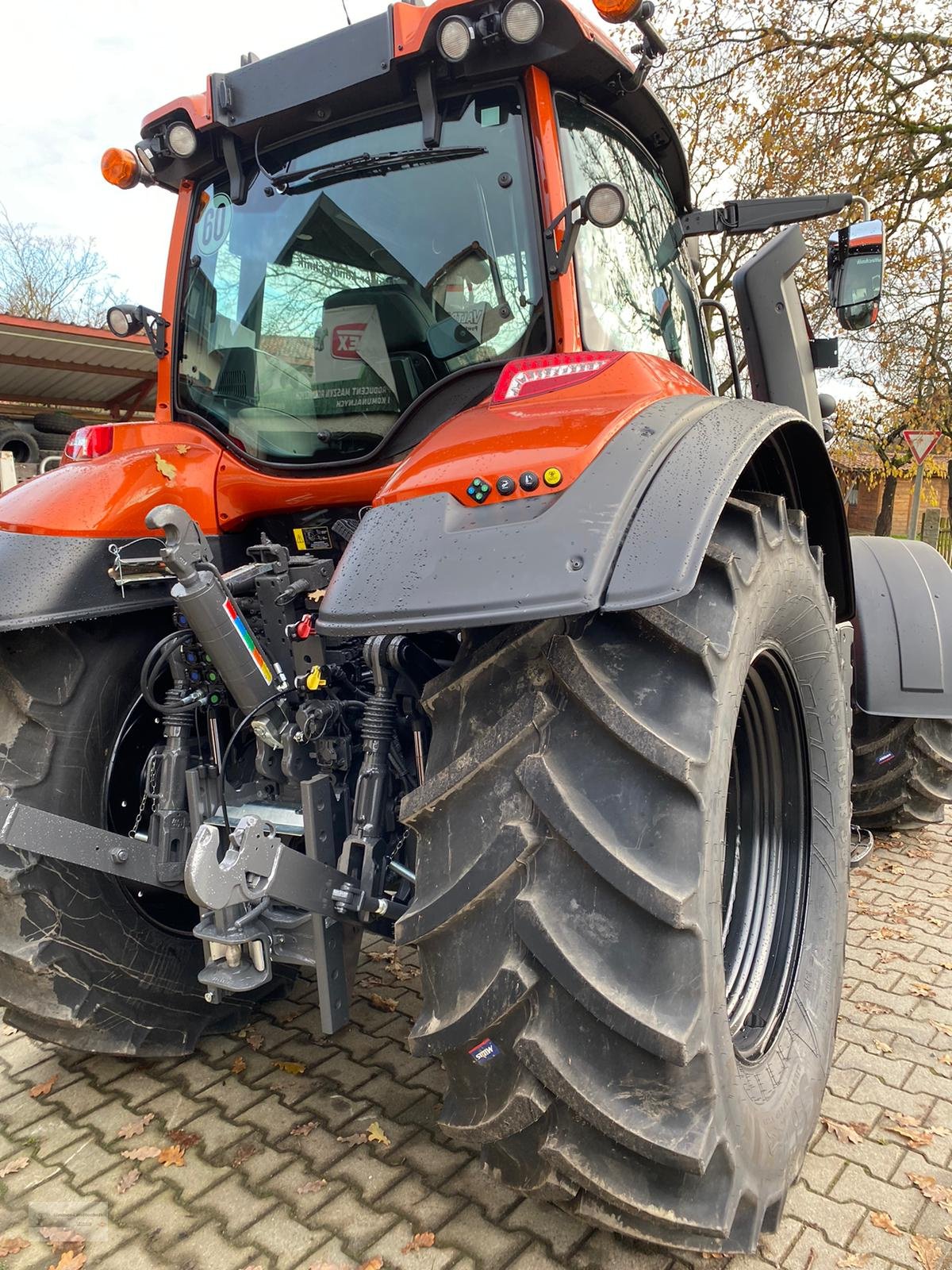 Traktor van het type Valtra T175, Gebrauchtmaschine in Weiden/Theisseil (Foto 15)