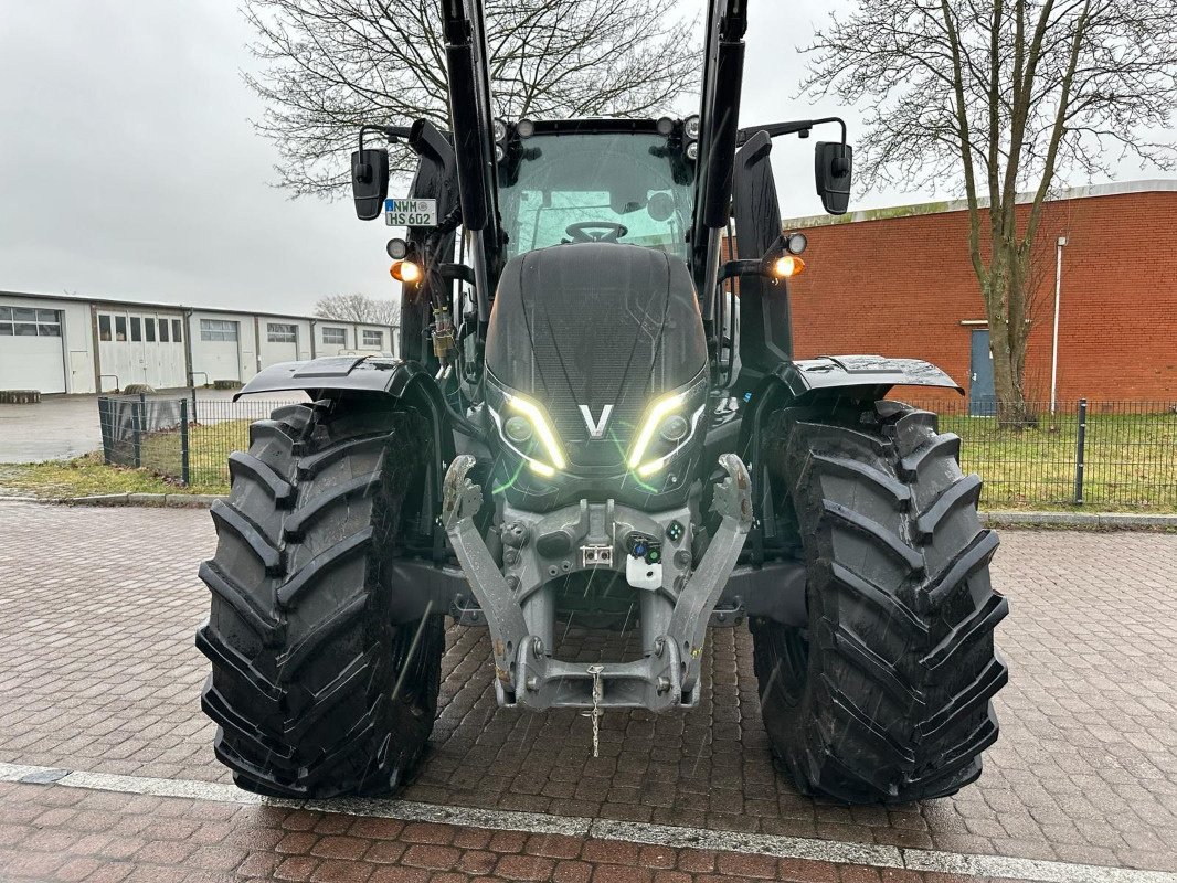 Traktor typu Valtra T175e Active, Gebrauchtmaschine w Elmenhorst-Lanken (Zdjęcie 4)