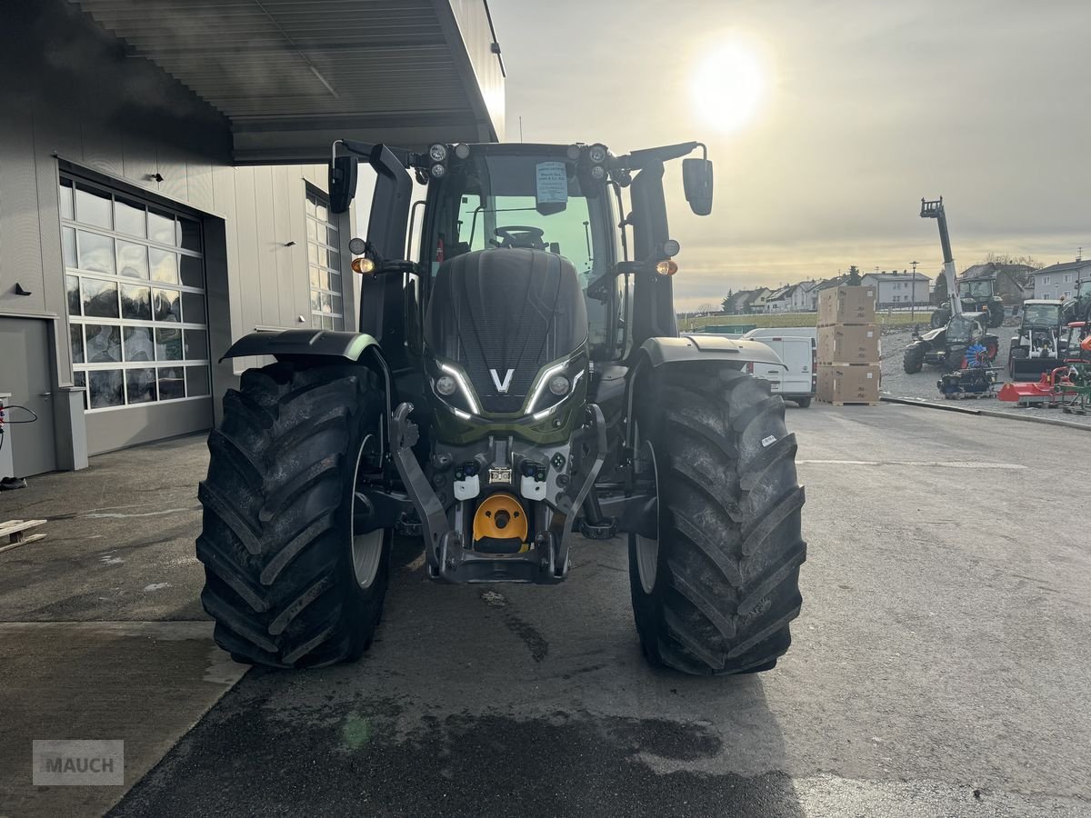 Traktor του τύπου Valtra T175e Direct, Neumaschine σε Burgkirchen (Φωτογραφία 5)