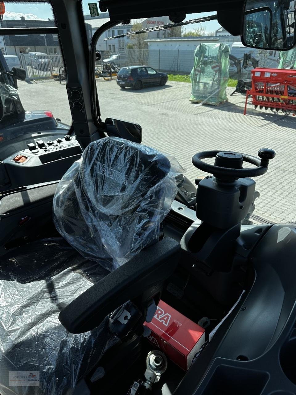 Traktor typu Valtra T175ED, Neumaschine w Fürth / Burgfarrnbach (Zdjęcie 4)