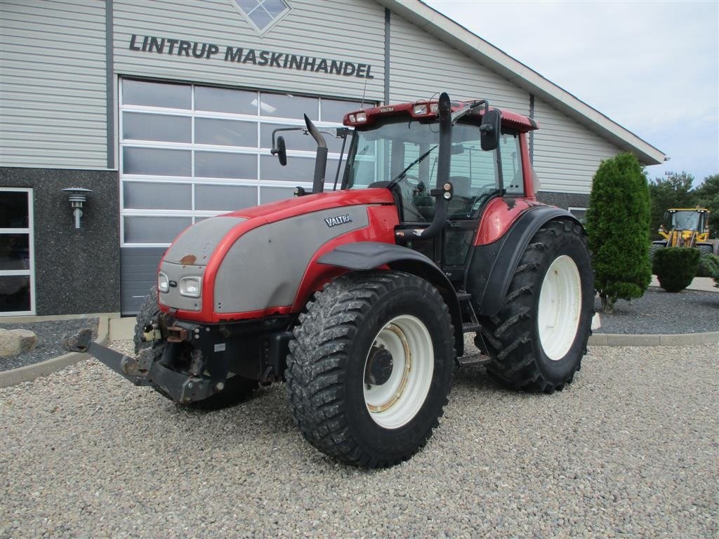 Traktor tip Valtra T190 Med frontlift og affjedret foraksel, Gebrauchtmaschine in Lintrup (Poză 2)