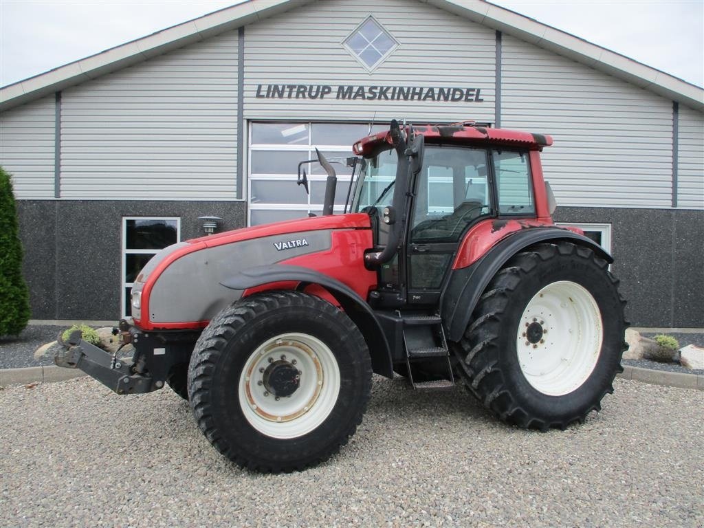 Traktor van het type Valtra T190 Med frontlift og affjedret foraksel, Gebrauchtmaschine in Lintrup (Foto 1)