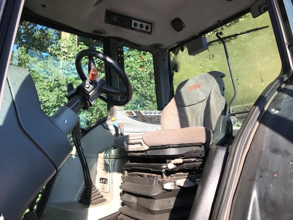 Traktor van het type Valtra T191 HiTech, Gebrauchtmaschine in Achterveld (Foto 7)