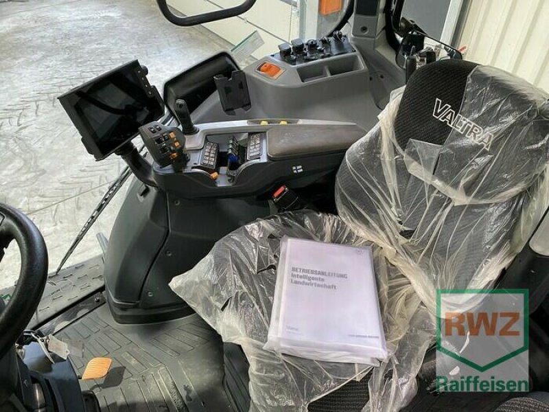 Traktor tip Valtra T194 D, Gebrauchtmaschine in Wölfersheim-Berstadt (Poză 11)