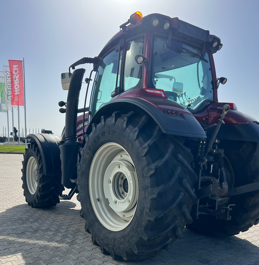 Traktor типа Valtra T194 HiTech, Gebrauchtmaschine в Orţişoara (Фотография 5)