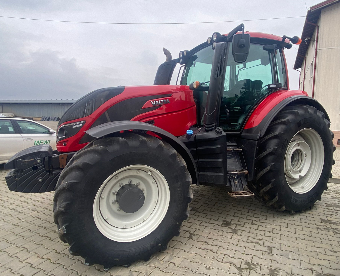 Traktor типа Valtra T194 HiTech, Gebrauchtmaschine в Orţişoara (Фотография 4)