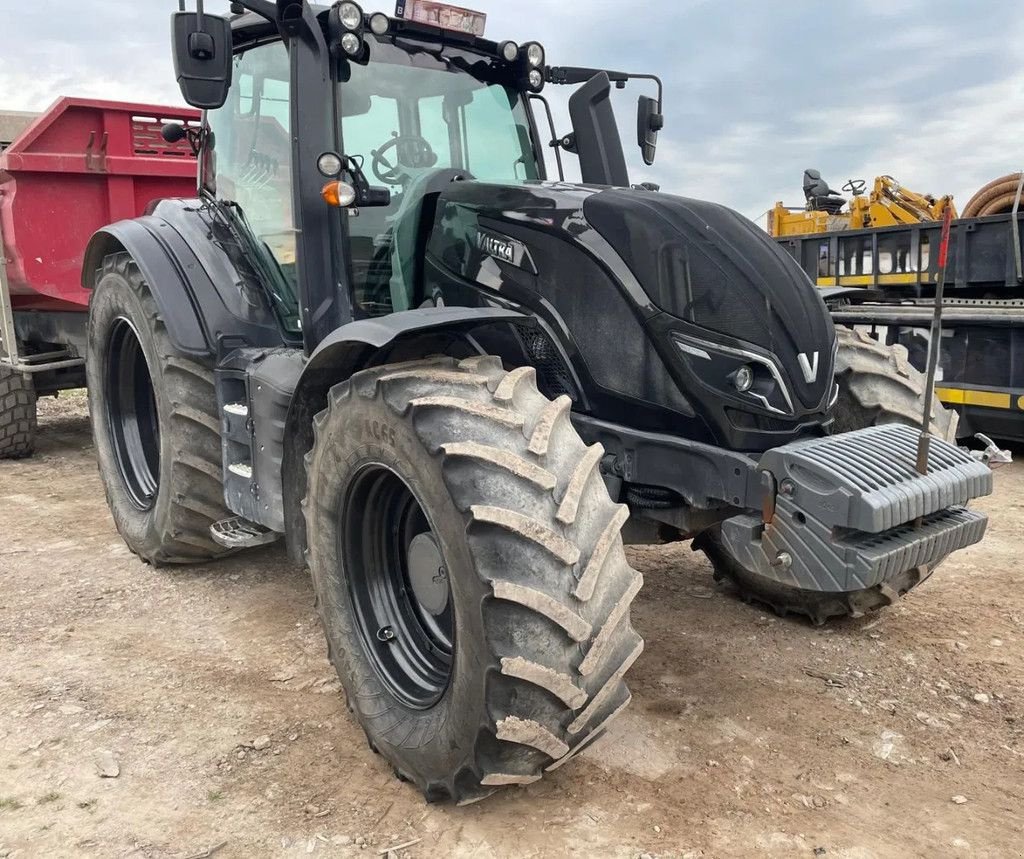 Traktor of the type Valtra T194 T194, Gebrauchtmaschine in Wevelgem (Picture 2)