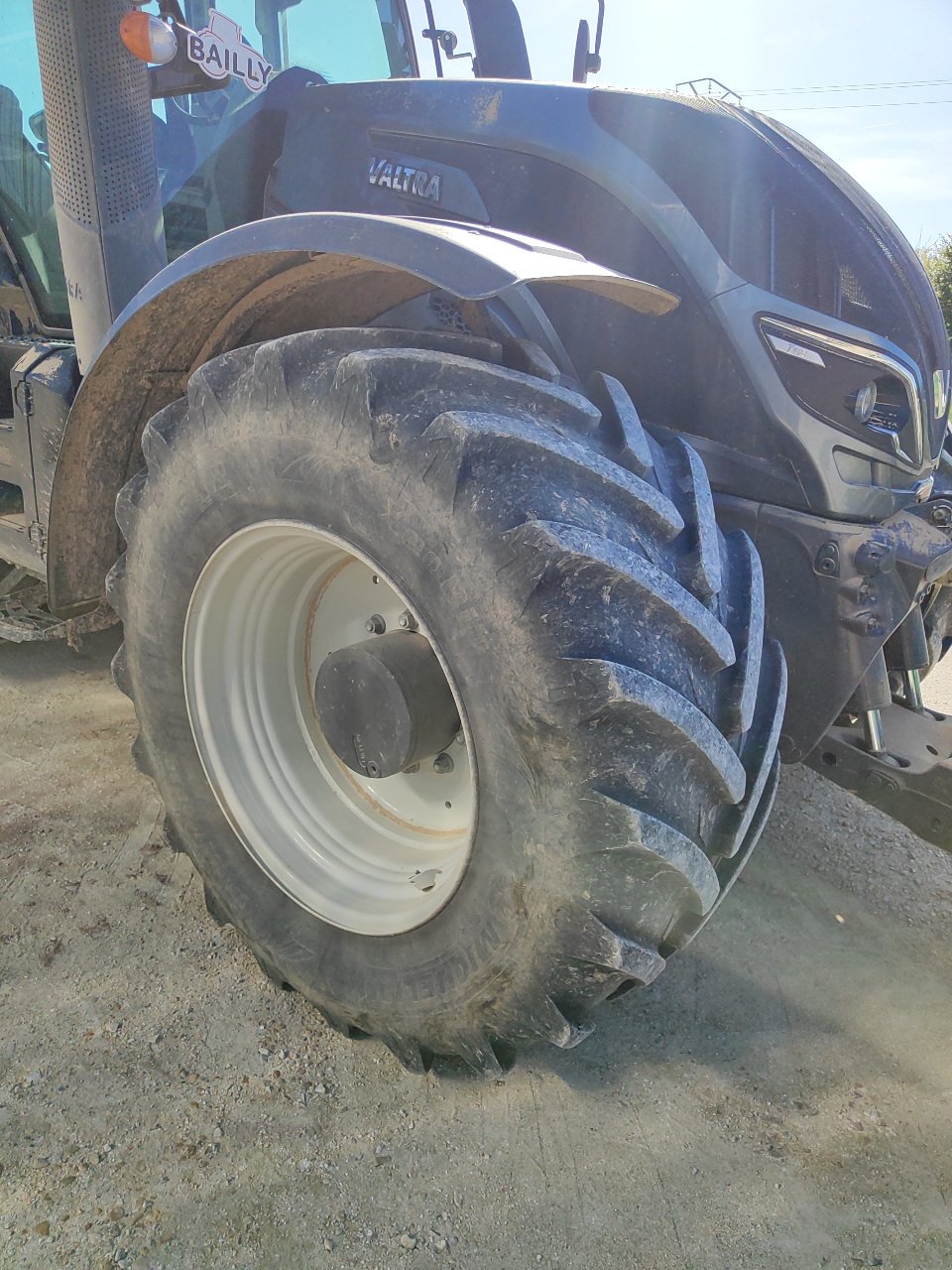 Traktor van het type Valtra T194, Gebrauchtmaschine in Marolles (Foto 8)