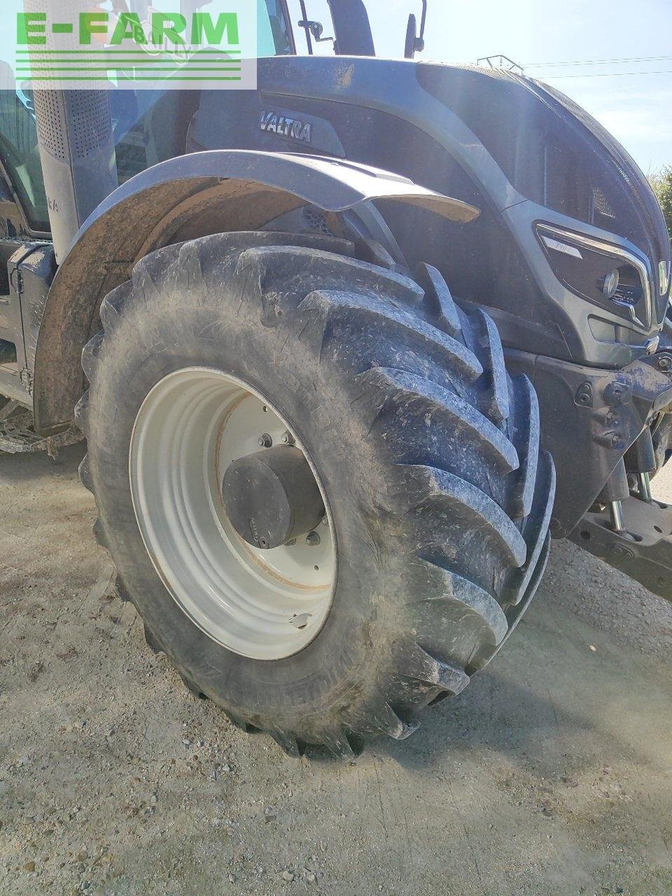 Traktor van het type Valtra t194, Gebrauchtmaschine in CHAUVONCOURT (Foto 8)