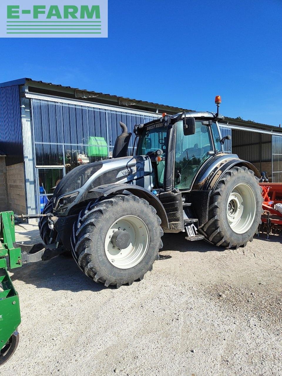 Traktor van het type Valtra t194, Gebrauchtmaschine in CHAUVONCOURT (Foto 2)