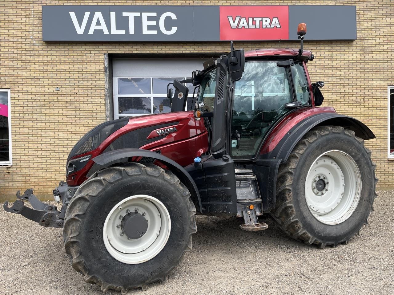 Traktor van het type Valtra T194A, Gebrauchtmaschine in Egtved (Foto 1)