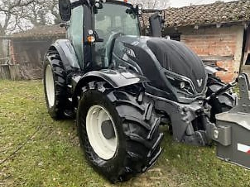 Traktor des Typs Valtra T195A, Gebrauchtmaschine in MOISSAC